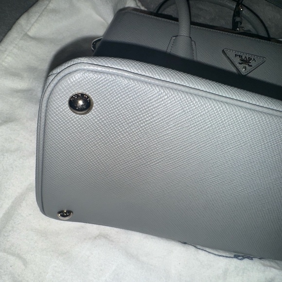 Prada - Picture 17 of 17